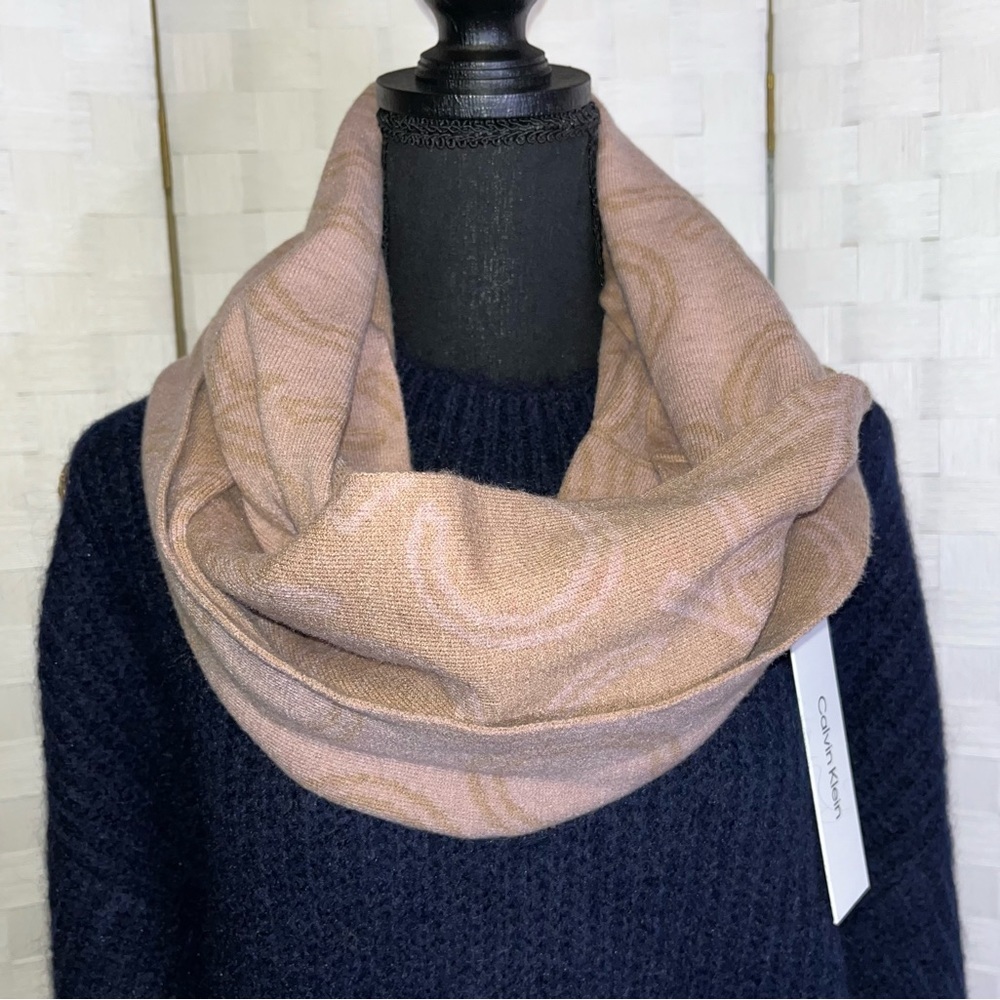 NWT Calvin Klein Womens Logo Infinity Loop Scarf Two Tone - Picture 7 of 8